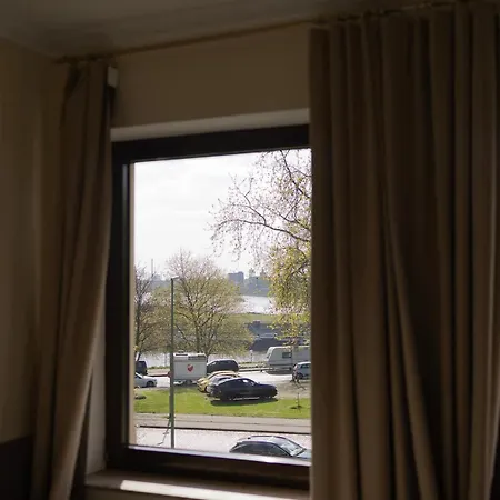 Big Premium With Rhine View, Totally New * 杜伊斯堡