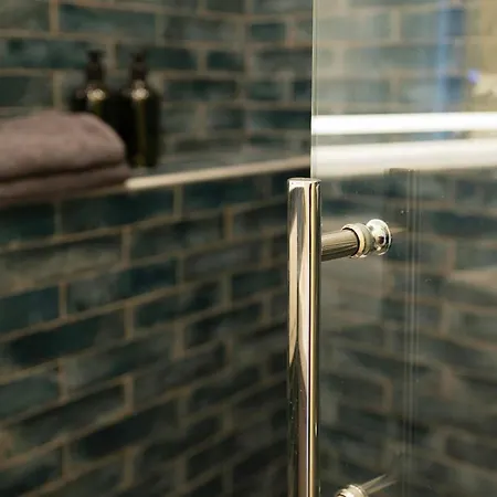 Big Premium With Rhine View, Totally New * 杜伊斯堡