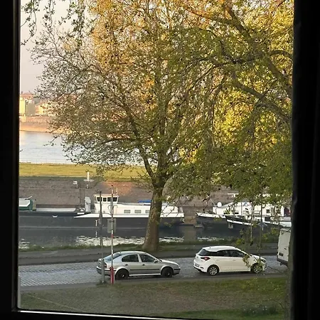 公寓 Big Premium With Rhine View, Totally New 杜伊斯堡