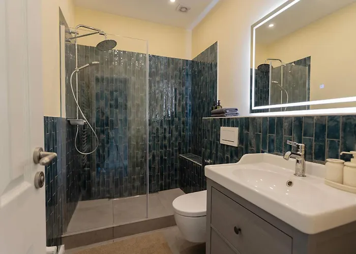 Big Premium With Rhine View, Totally New Apartment